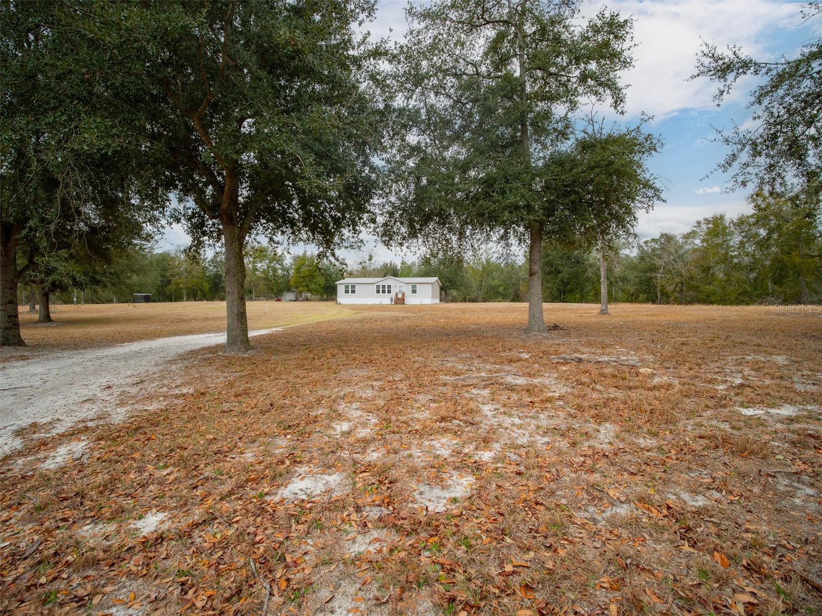 Listing photo id 47 for 5431 163rd Path