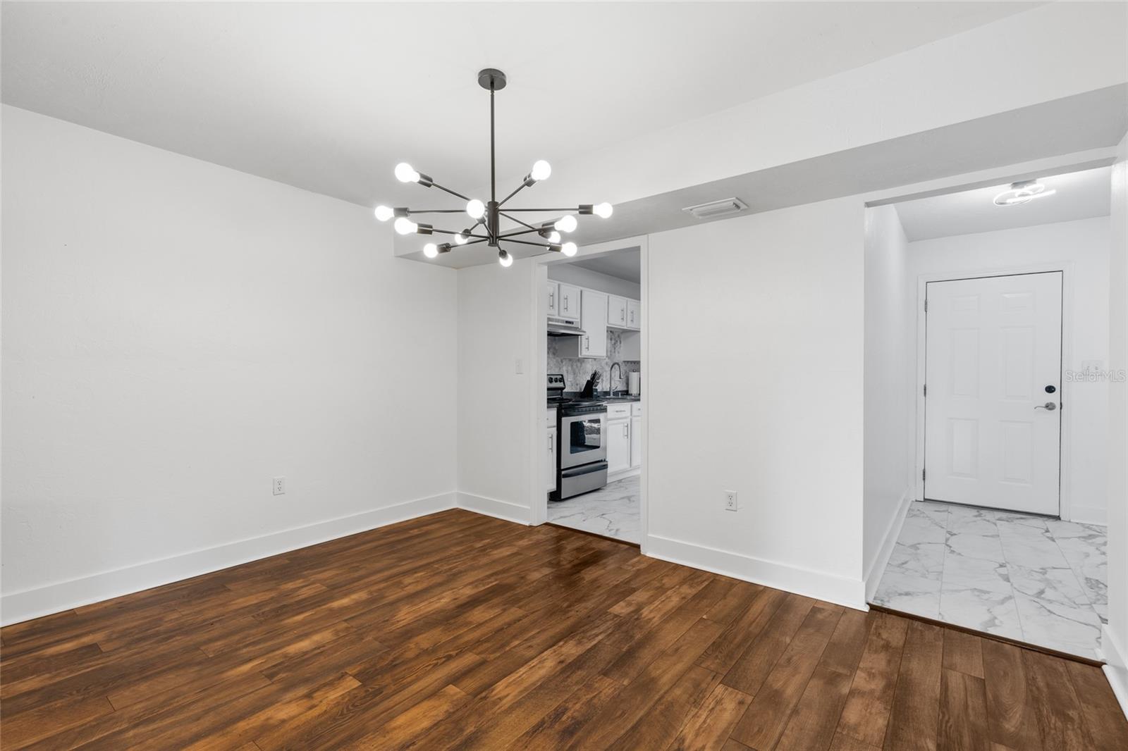 Image 8 of 33 For 507 39th Road 320