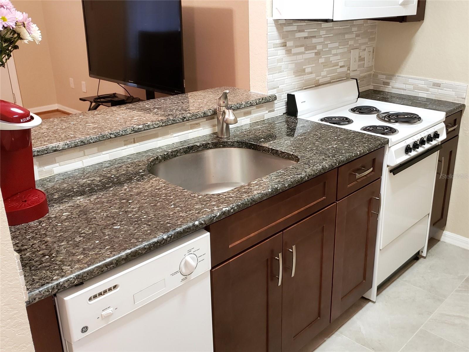 Image 10 of 27 For 621 10th Street 108