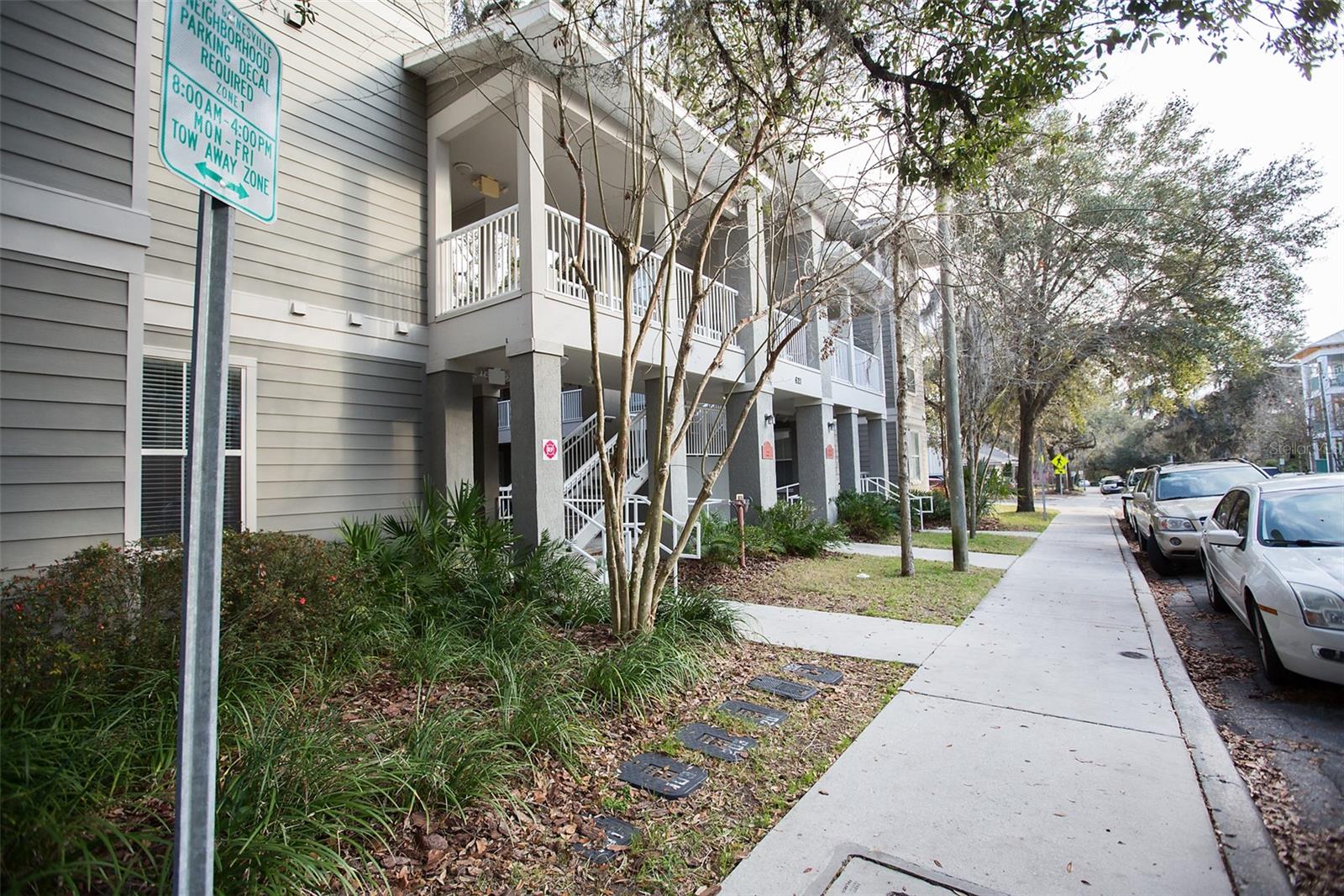 Image 18 of 27 For 621 10th Street 108