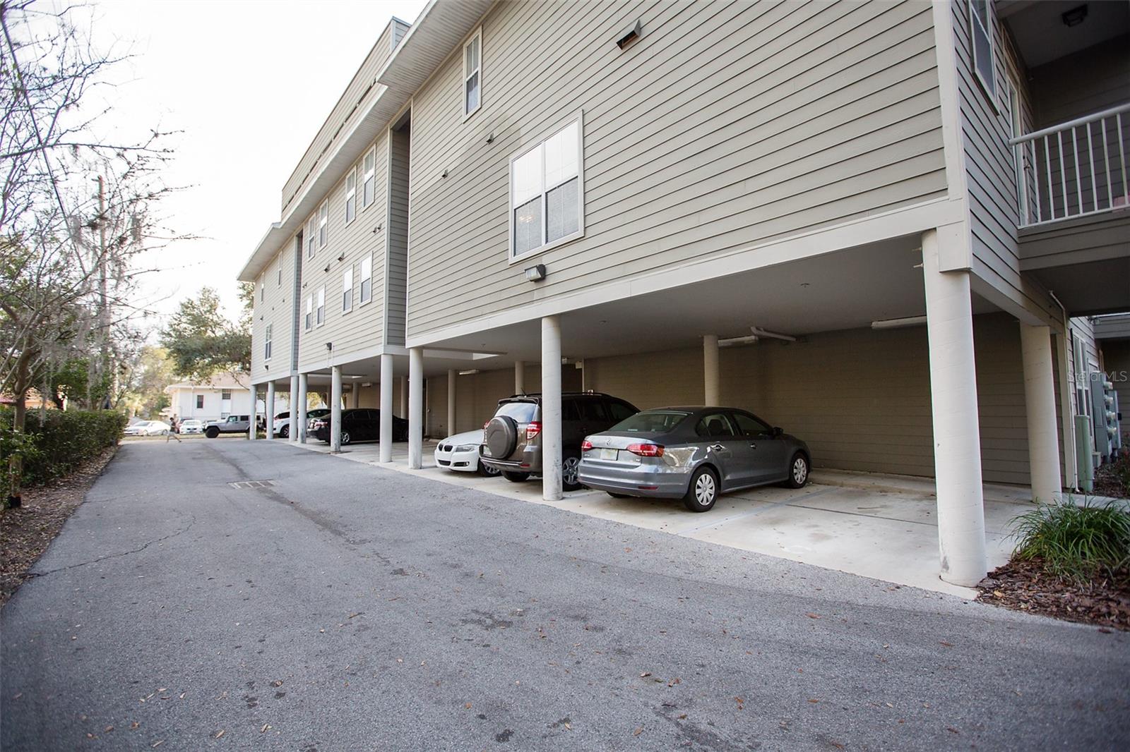 Image 20 of 27 For 621 10th Street 108