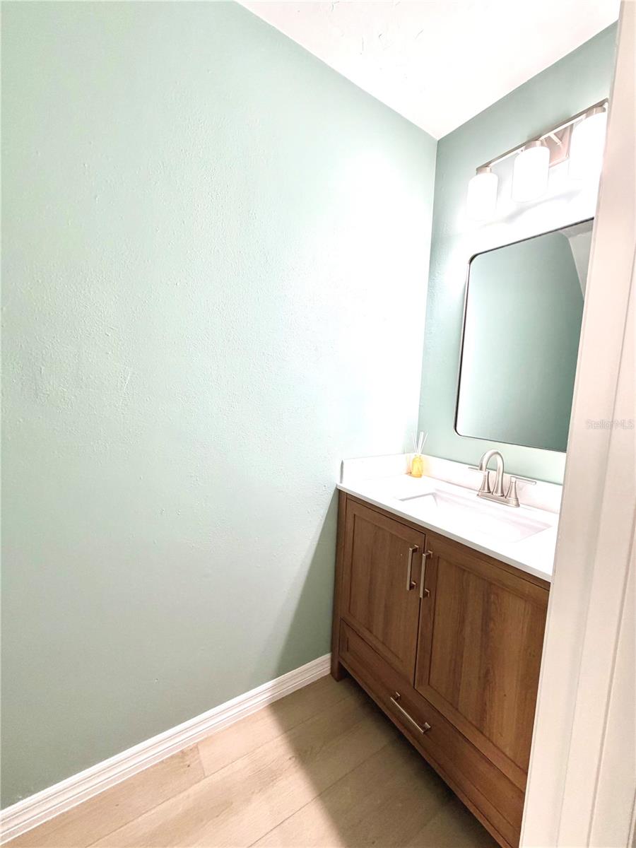 Image 11 of 22 For 2300 43rd Street L2