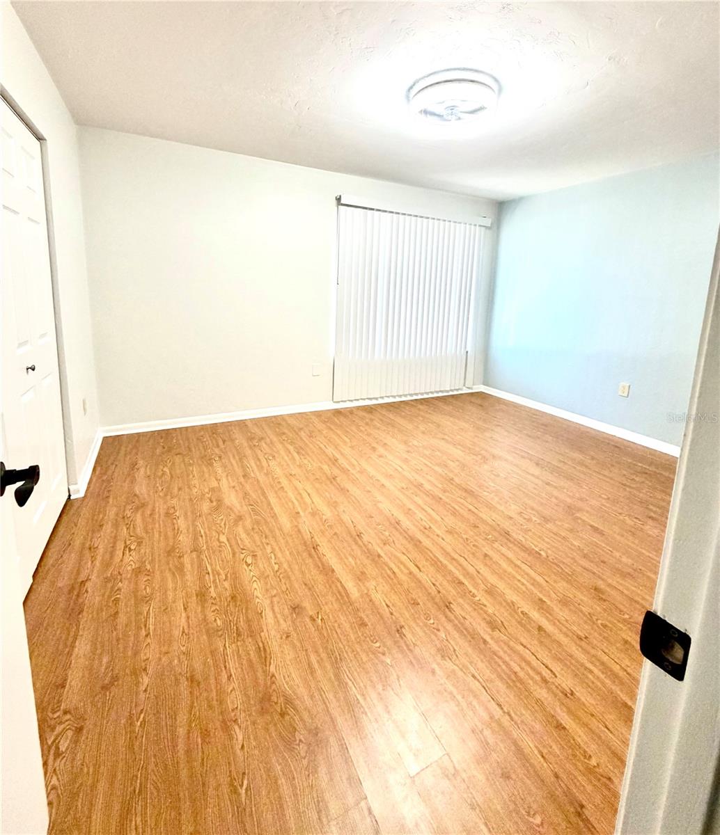 Image 17 of 22 For 2300 43rd Street L2