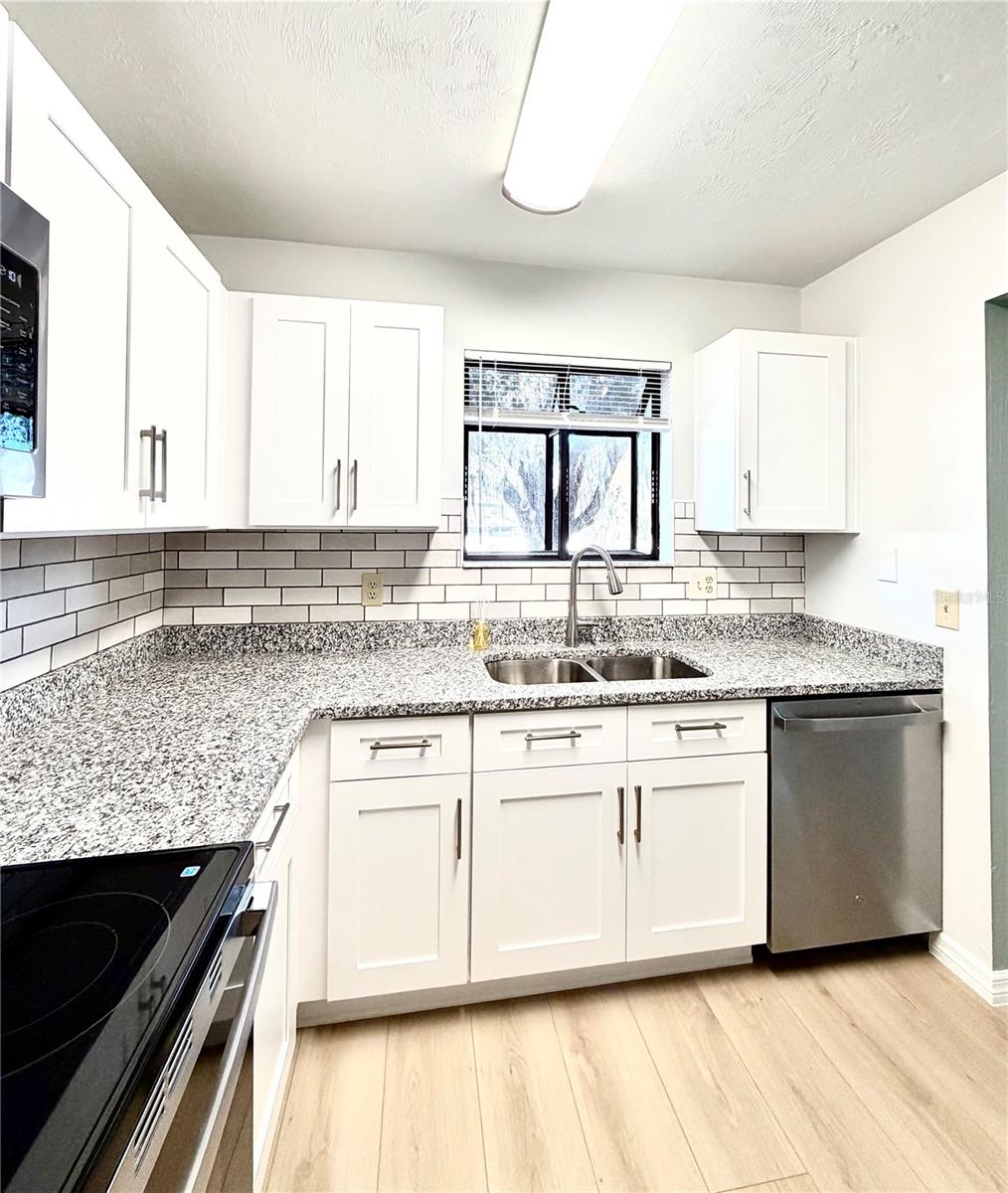 Image 7 of 22 For 2300 43rd Street L2