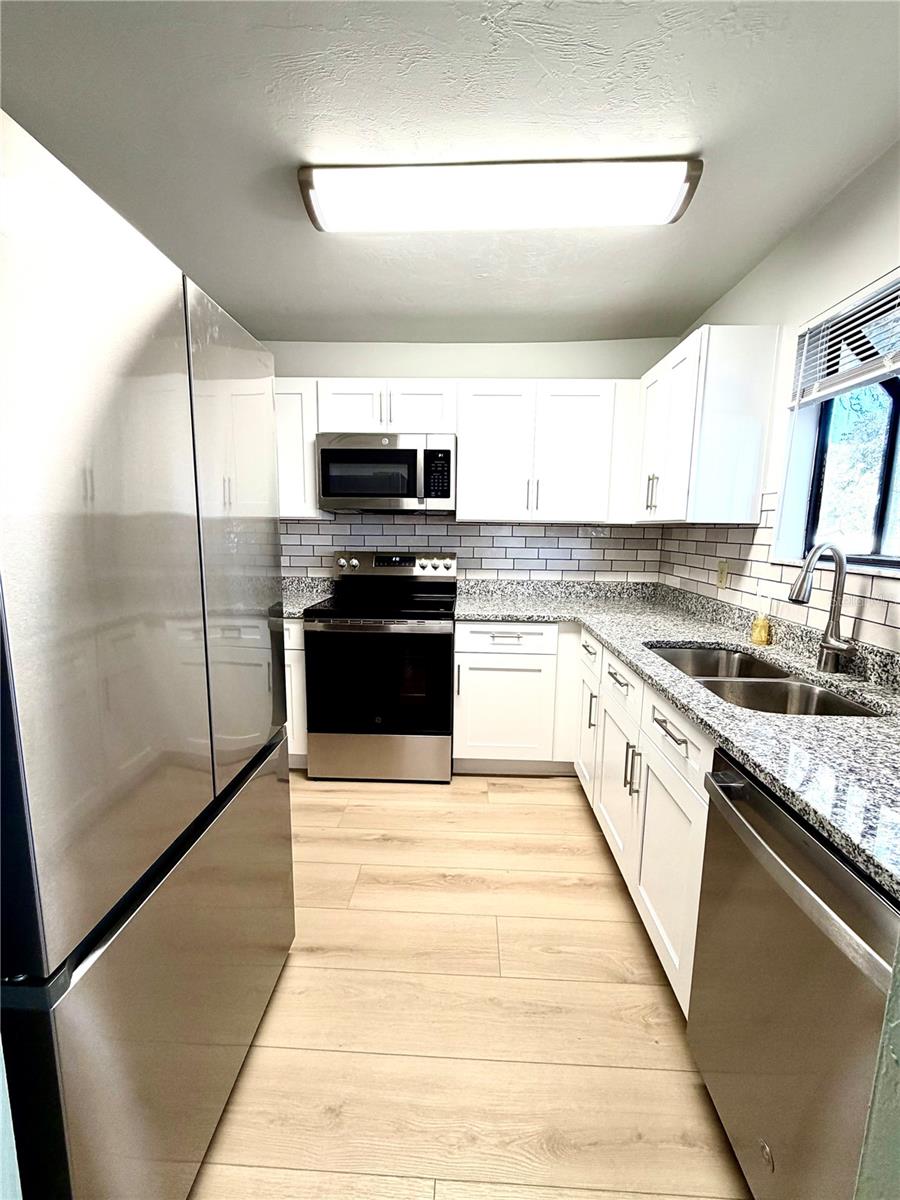 Image 8 of 22 For 2300 43rd Street L2