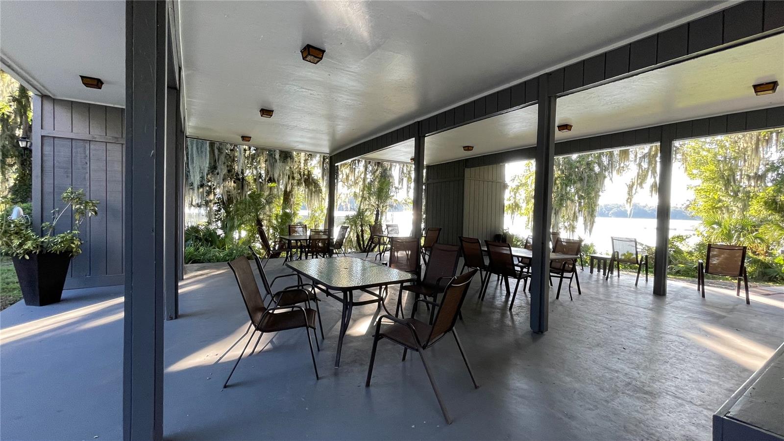 Image 24 of 36 For 2708 14th Drive 220