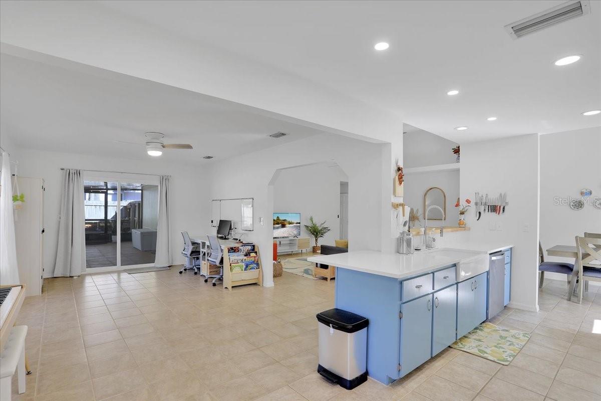 Image 12 of 35 For 4518 20th Terrace