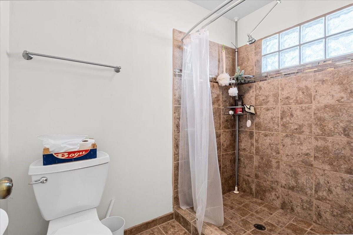 Image 19 of 35 For 4518 20th Terrace