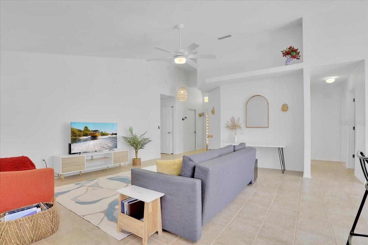 Image 7 of 35 For 4518 20th Terrace