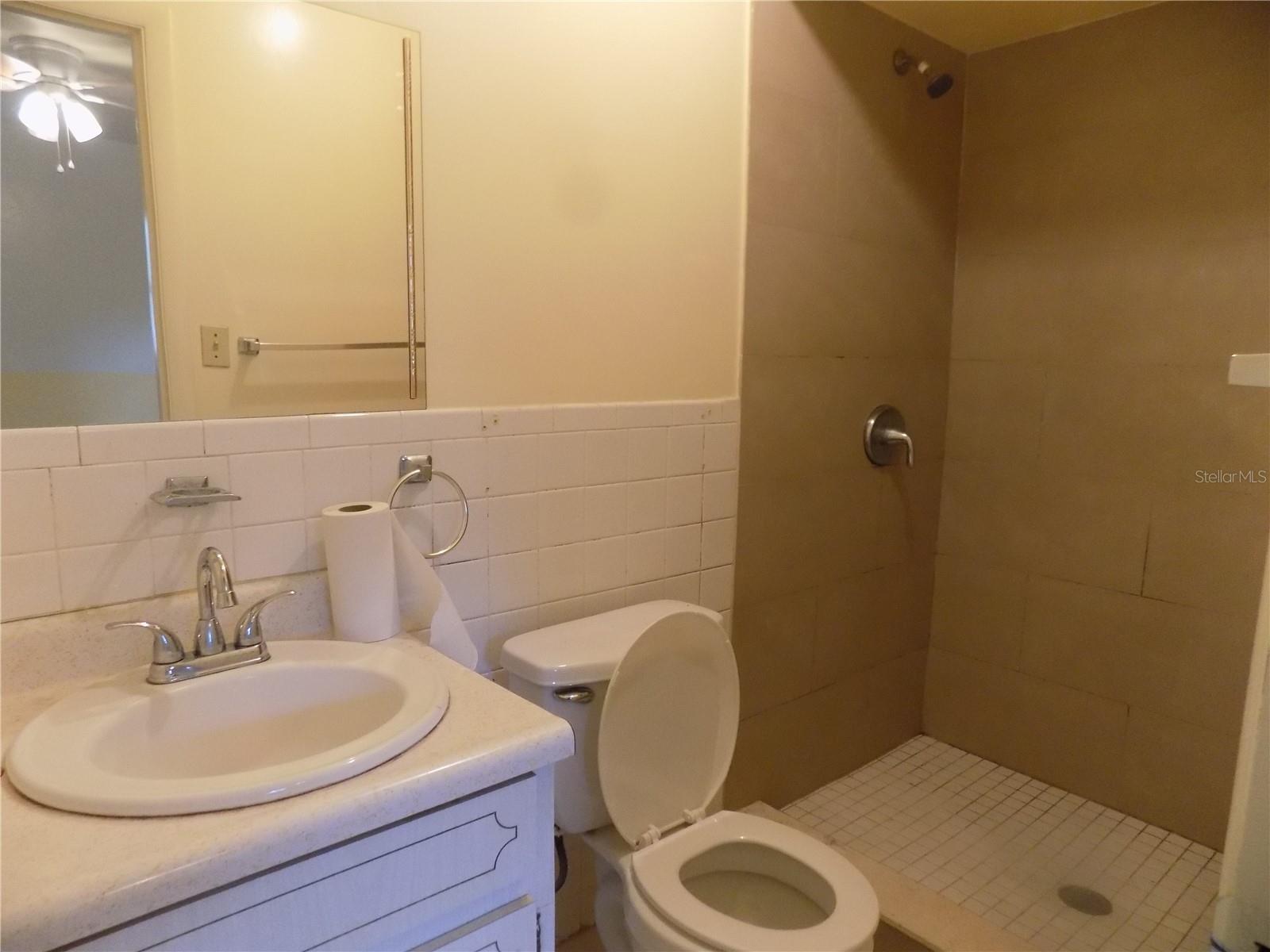 Image 11 of 23 For 1724 39th Avenue Nw