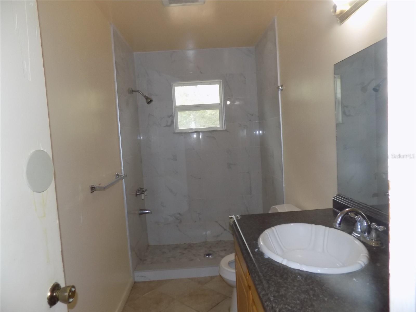 Image 18 of 23 For 1724 39th Avenue Nw