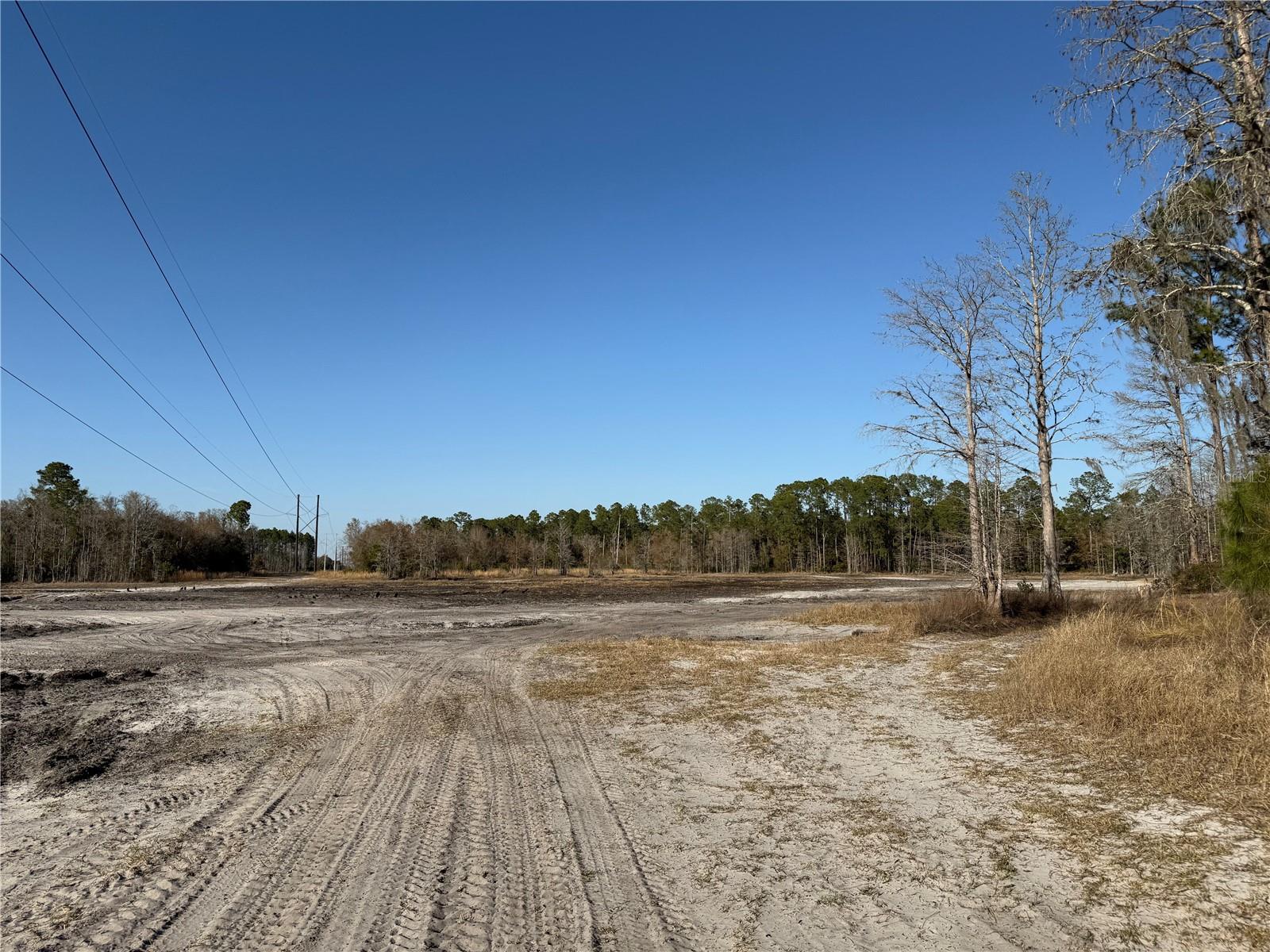 Image 18 of 19 For 000 126 Street