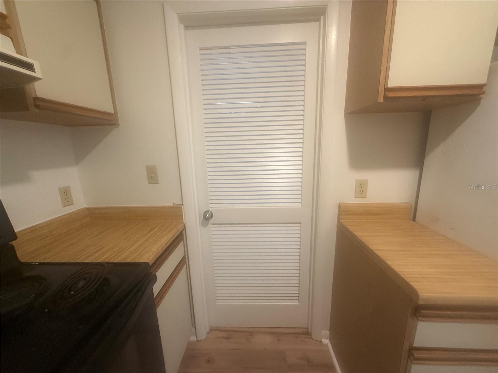 Image 14 of 21 For 3933 26th Drive D