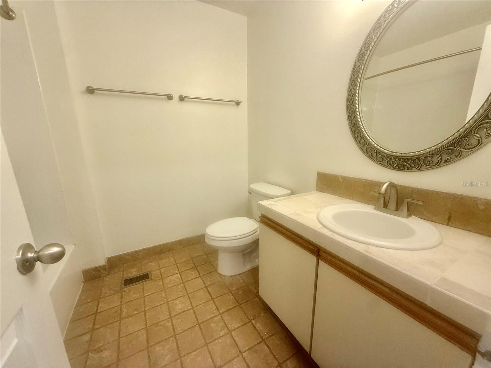 Image 18 of 21 For 3933 26th Drive D