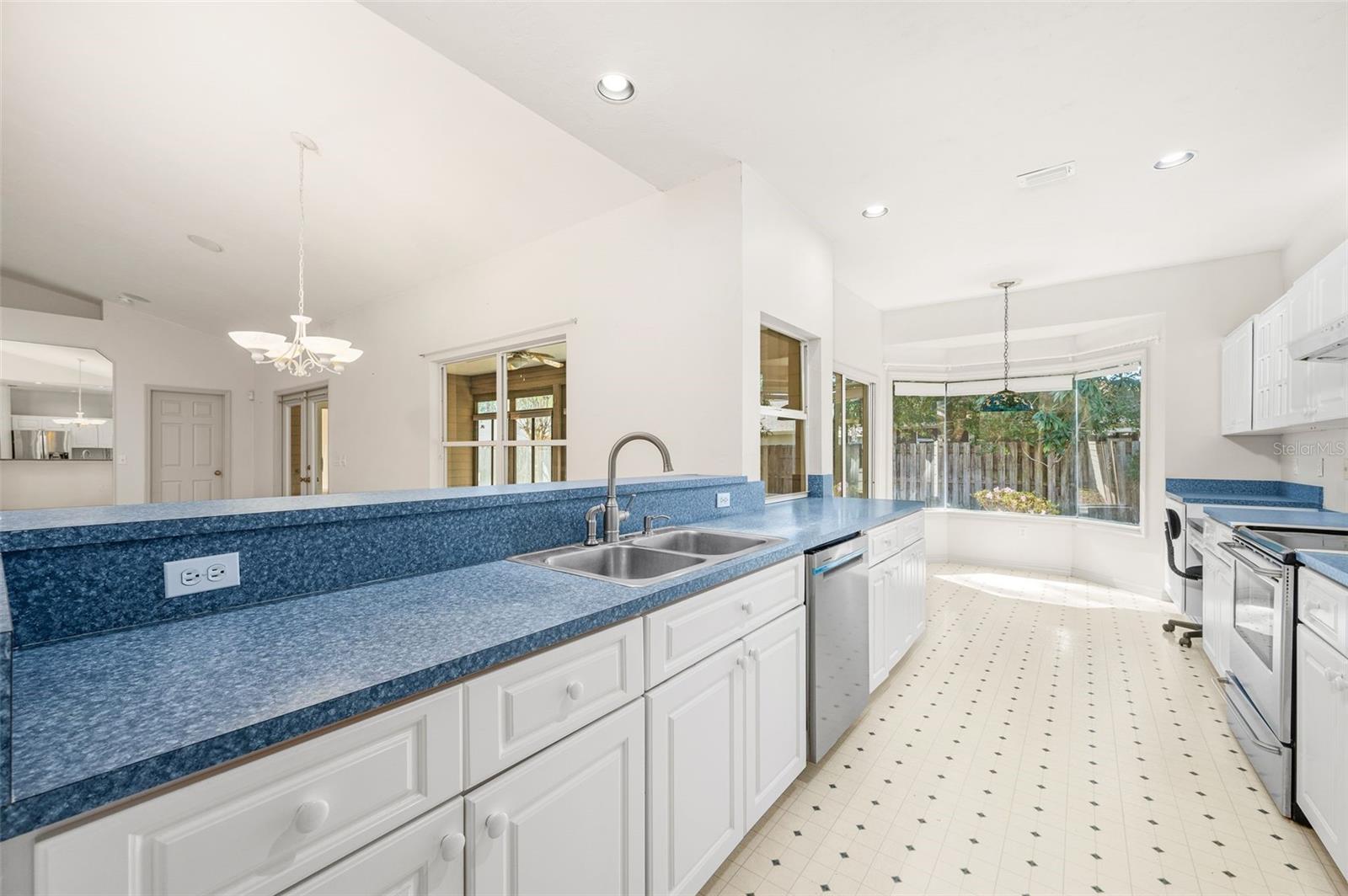 Image 12 of 49 For 4360 36th Terrace