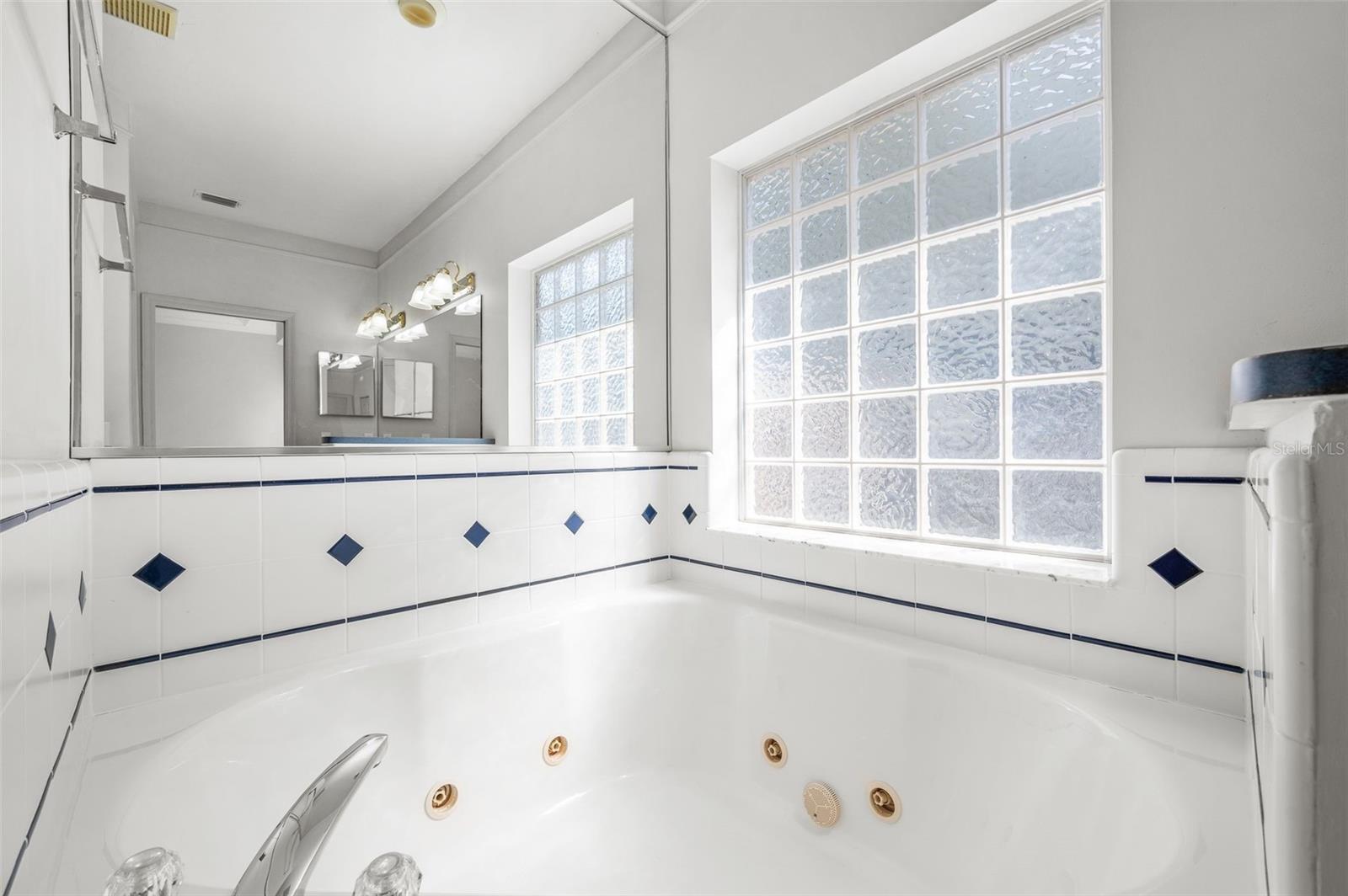 Image 22 of 49 For 4360 36th Terrace