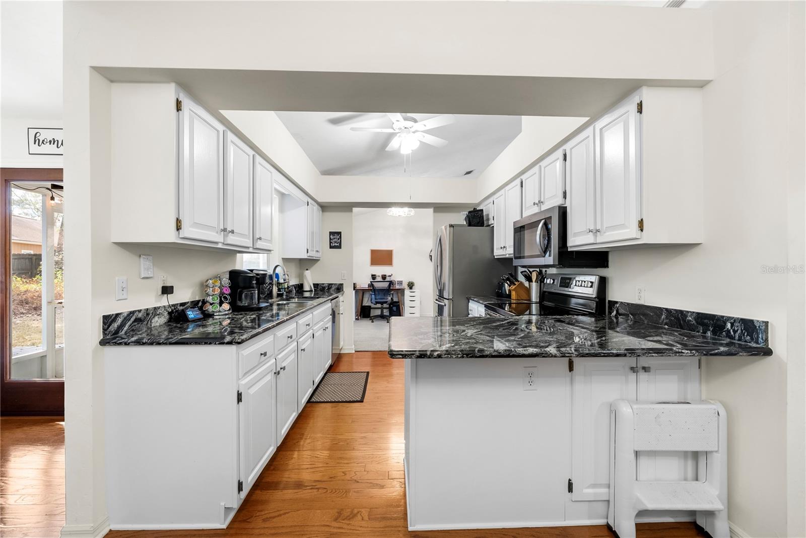 Image 10 of 33 For 11409 8th Place