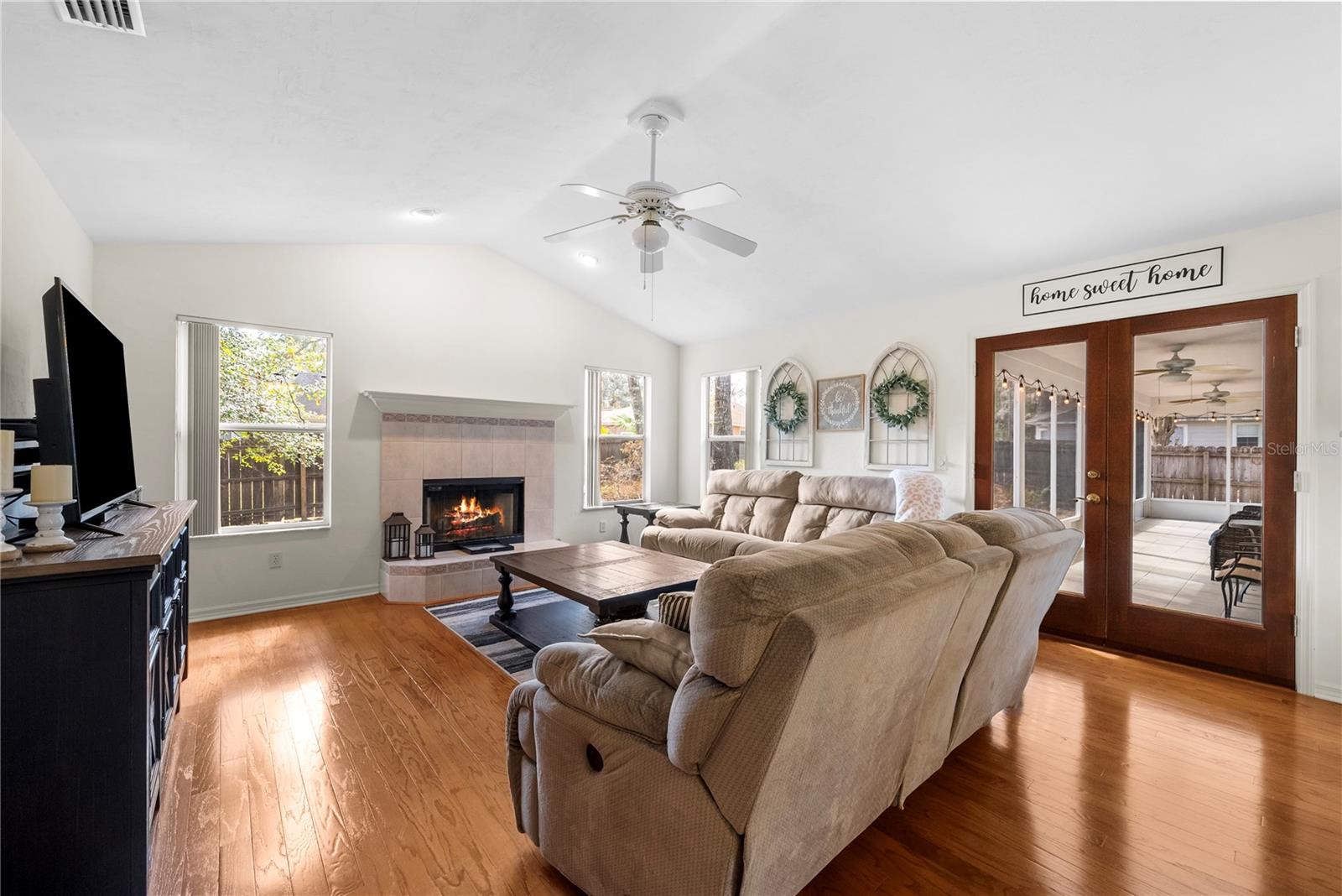 Image 12 of 33 For 11409 8th Place