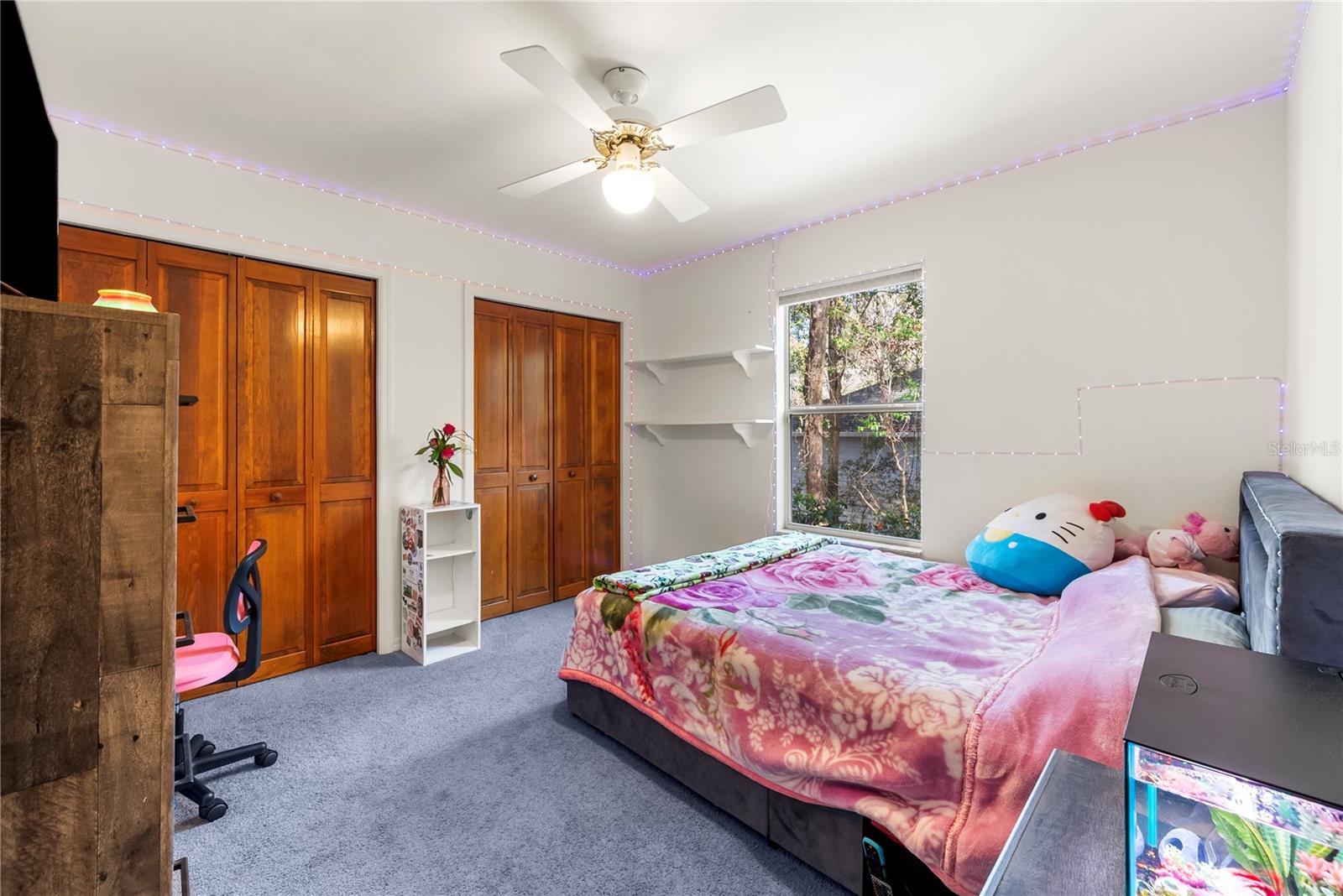 Image 22 of 33 For 11409 8th Place