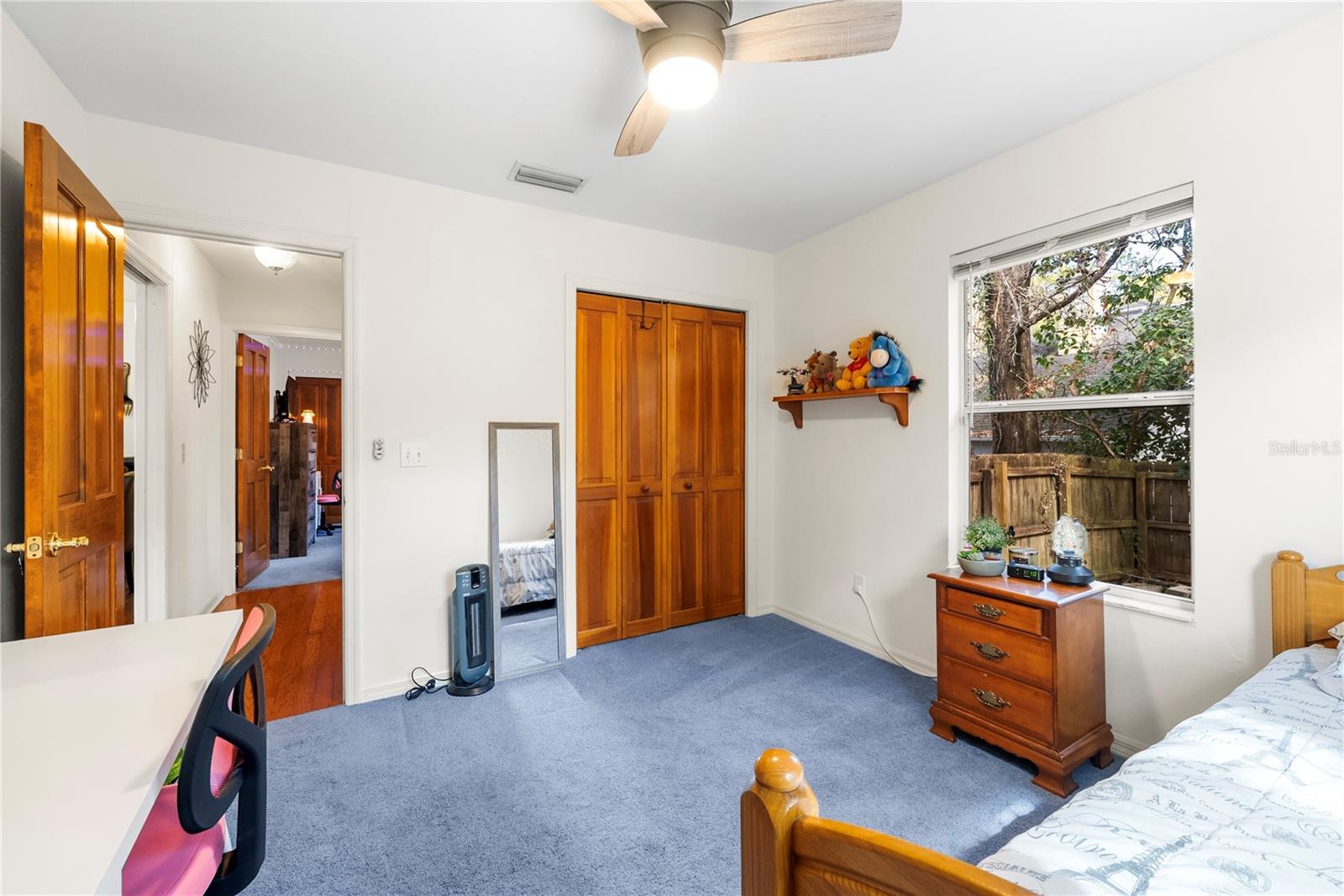 Image 23 of 33 For 11409 8th Place