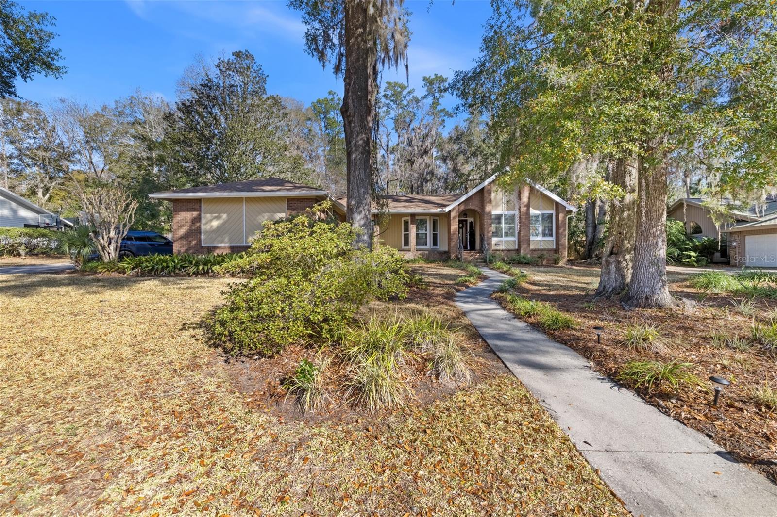 Image 2 of 58 For 2334 15th Place