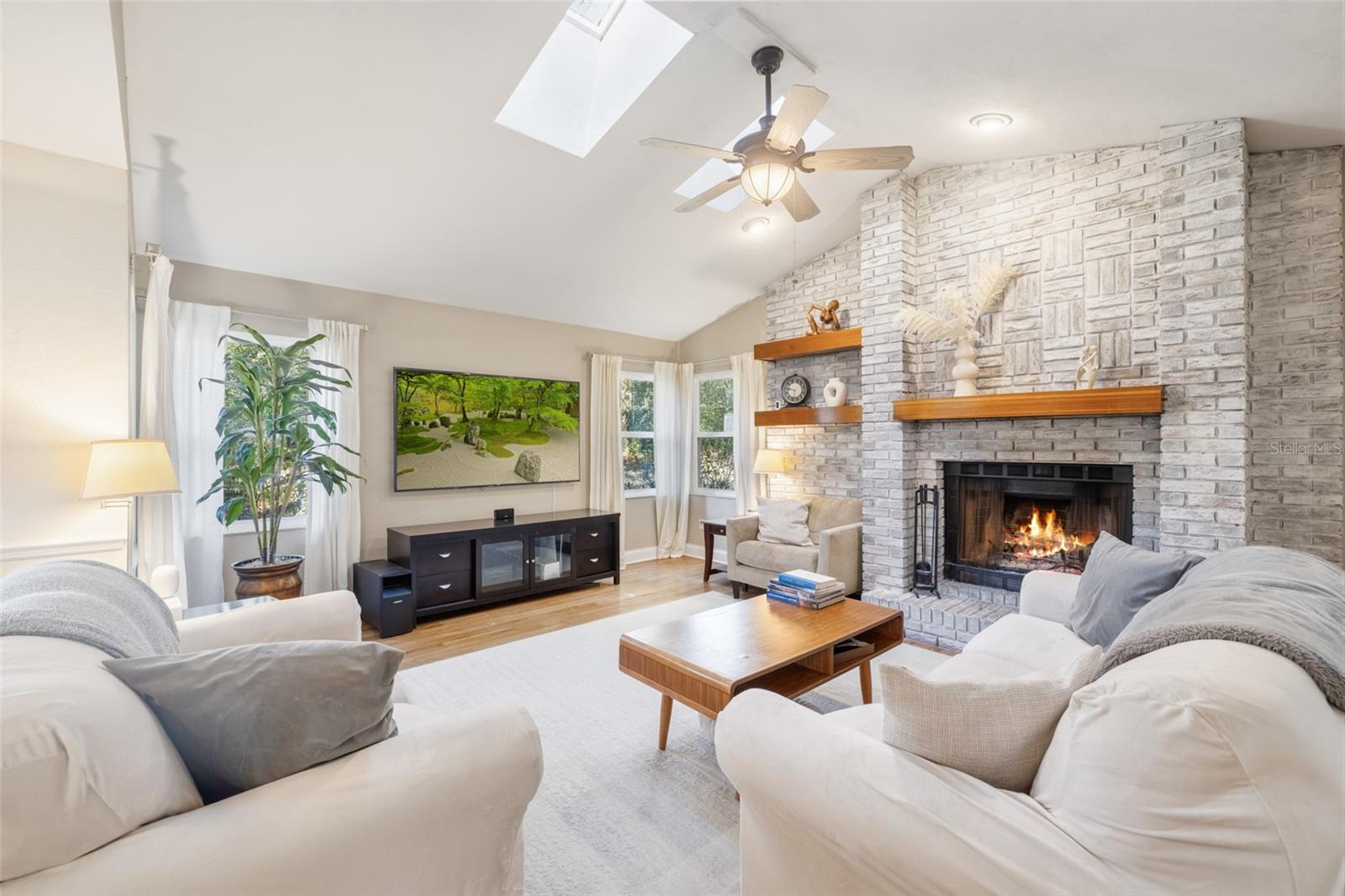 Image 6 of 58 For 2334 15th Place