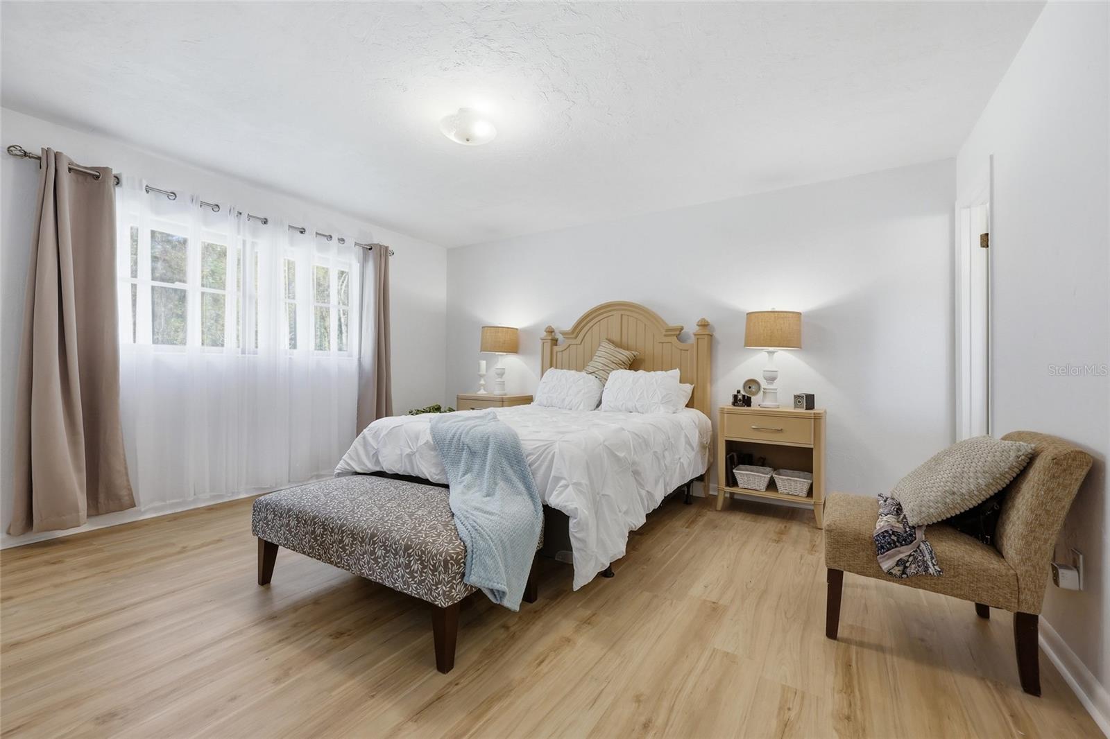 Image 11 of 26 For 6526 33rd Terrace