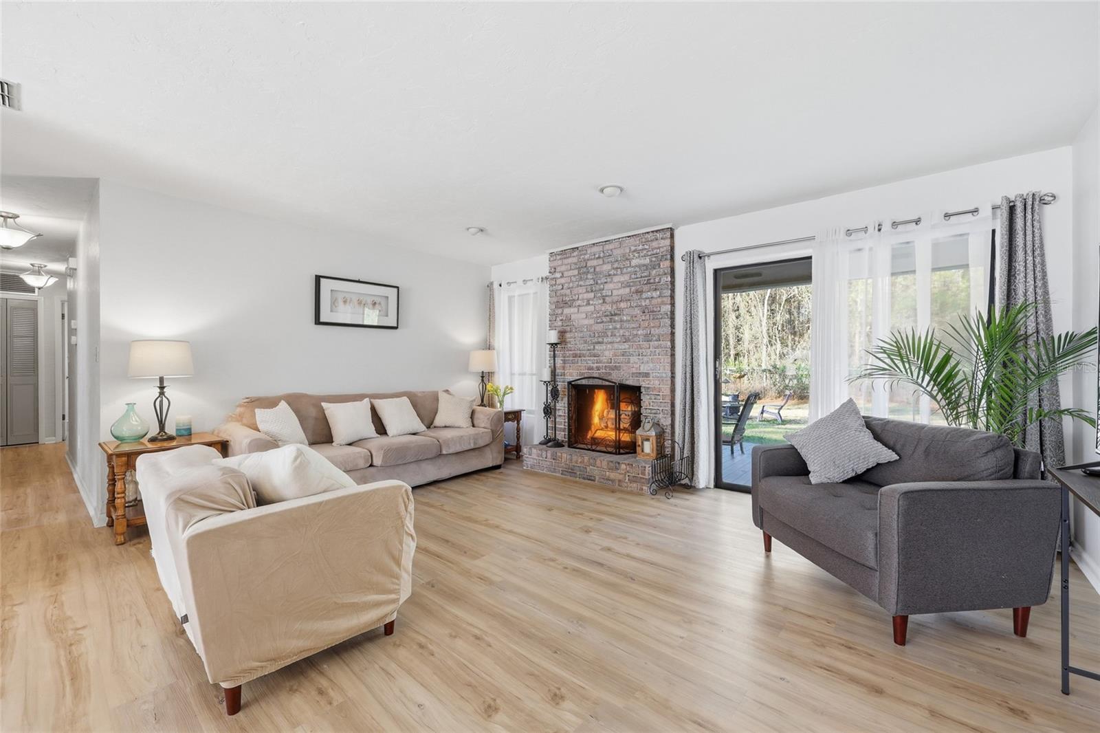 Image 8 of 26 For 6526 33rd Terrace