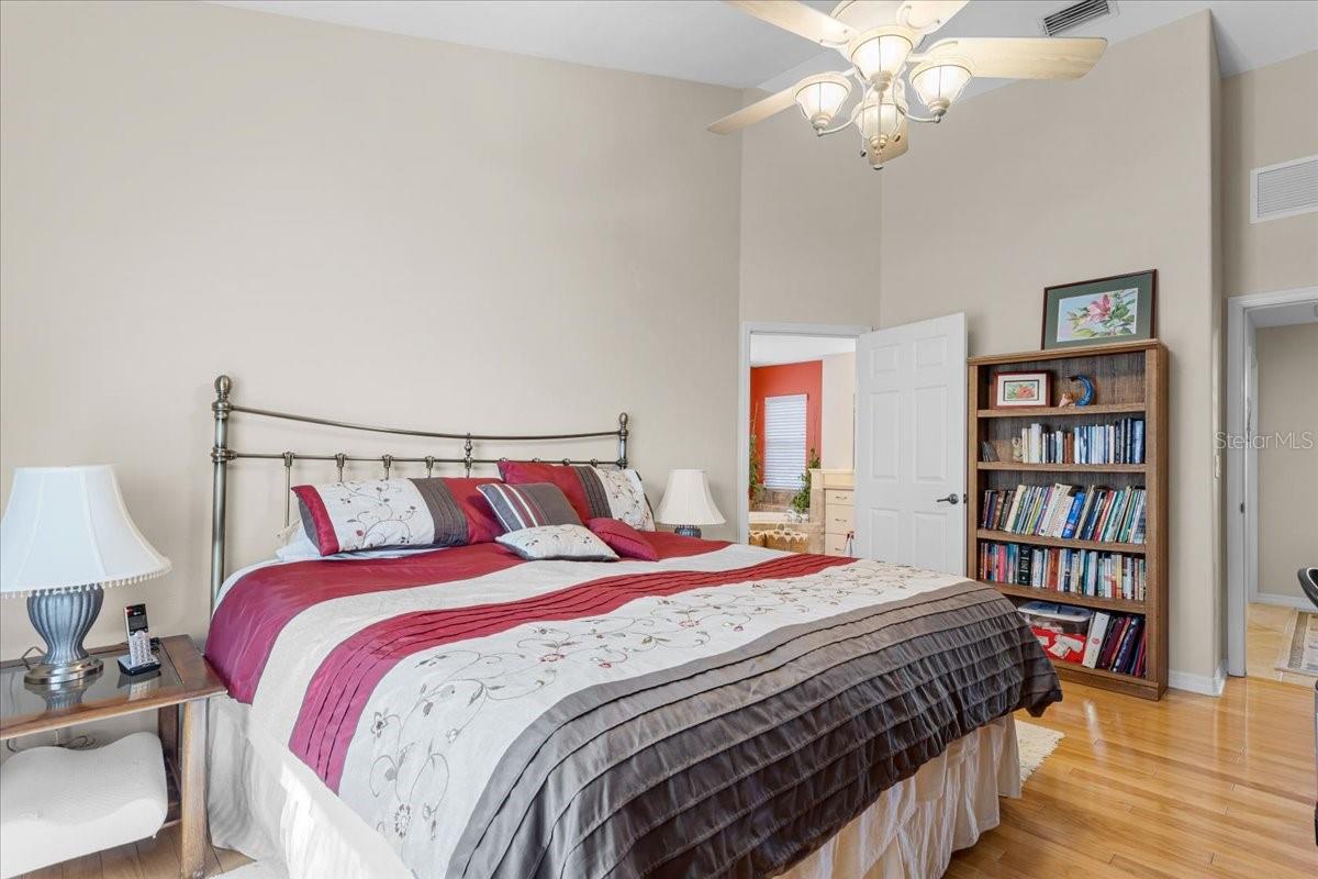 Image 29 of 39 For 422 Magnolia Lane