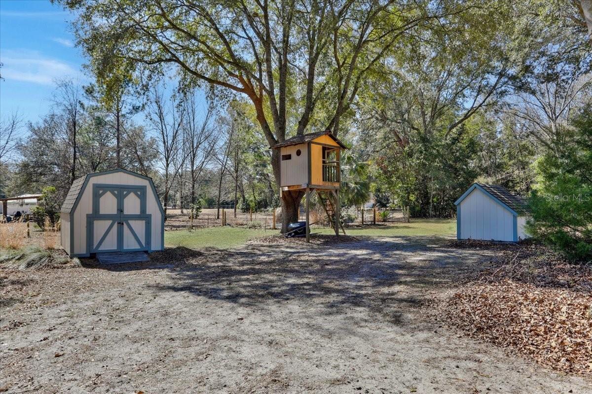 Image 6 of 39 For 422 Magnolia Lane