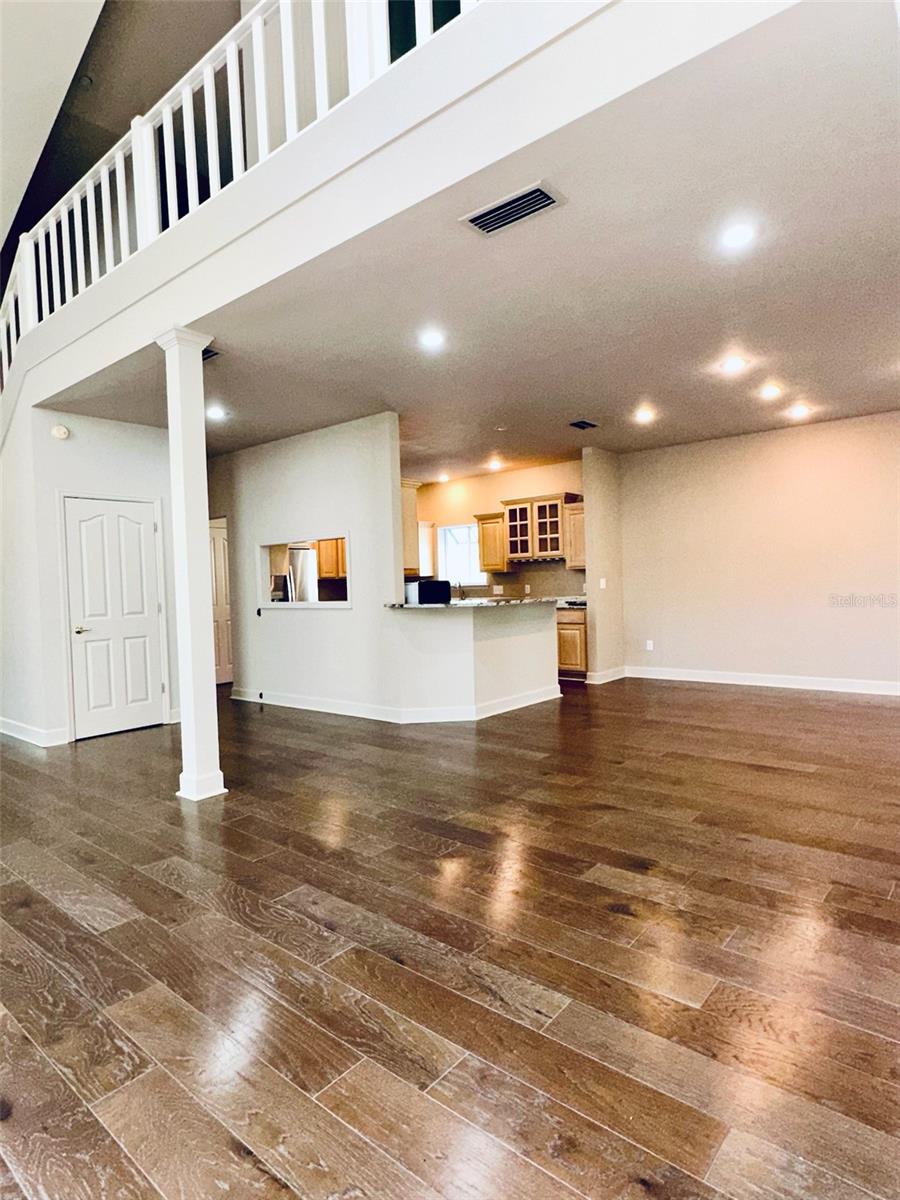 Image 10 of 26 For 10947 Palmetto Boulevard