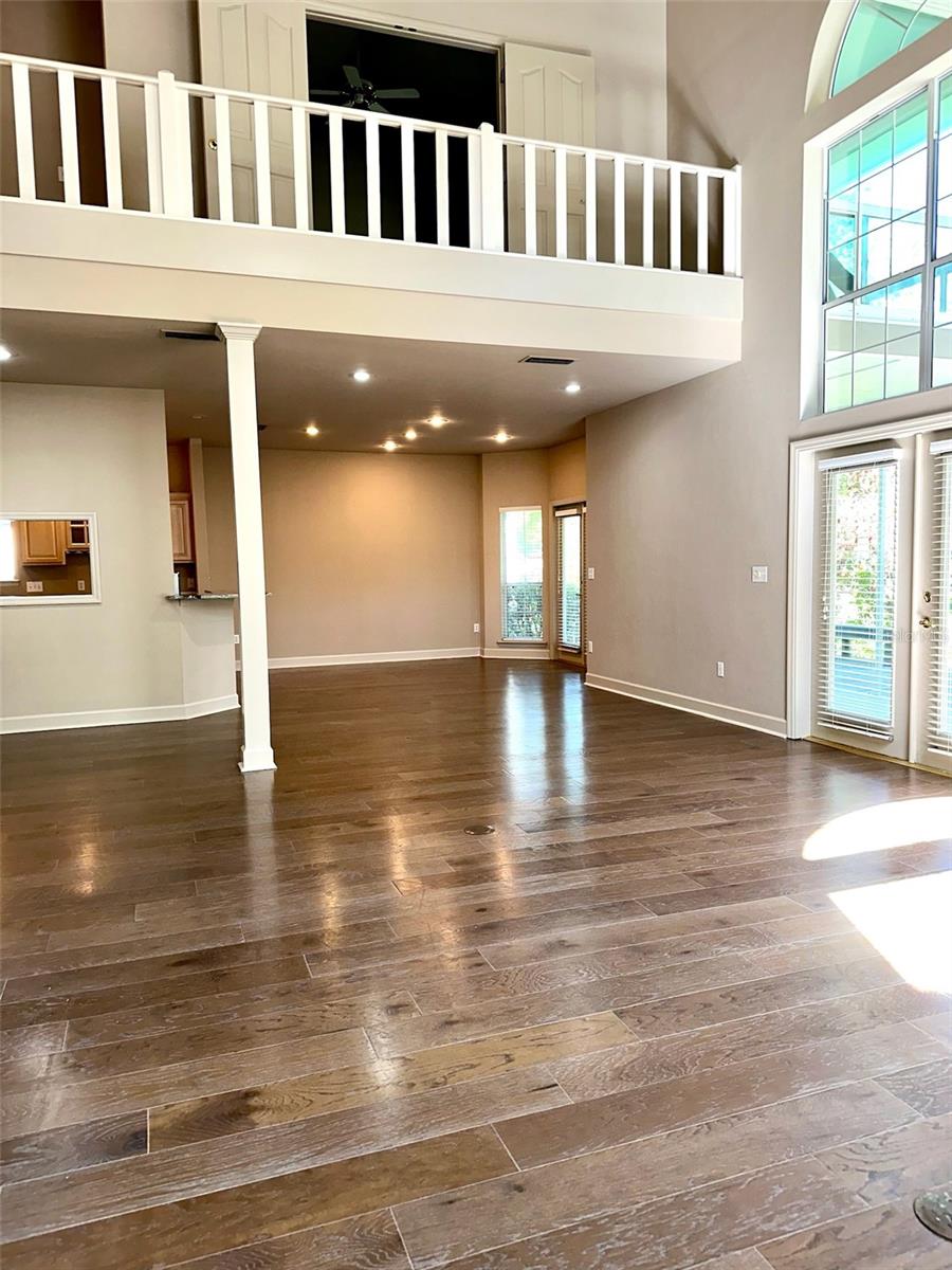 Image 11 of 26 For 10947 Palmetto Boulevard