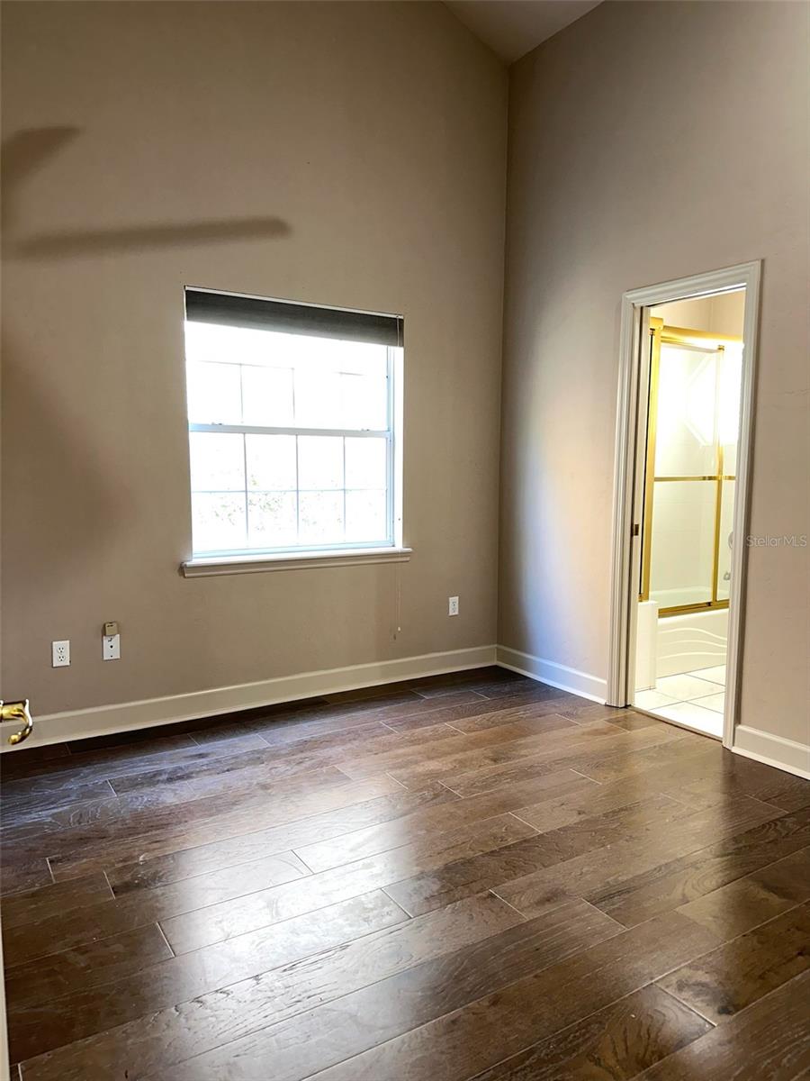 Image 14 of 26 For 10947 Palmetto Boulevard