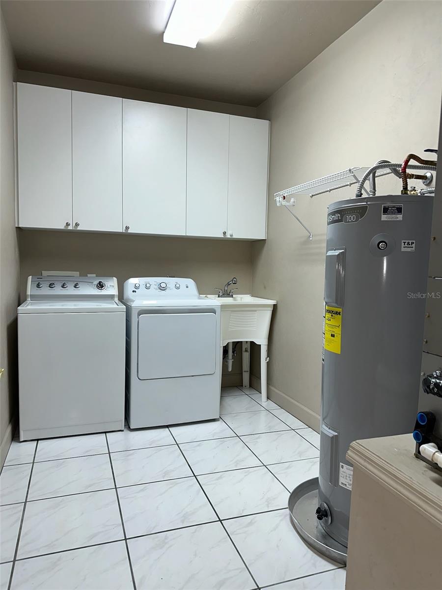 Image 25 of 26 For 10947 Palmetto Boulevard