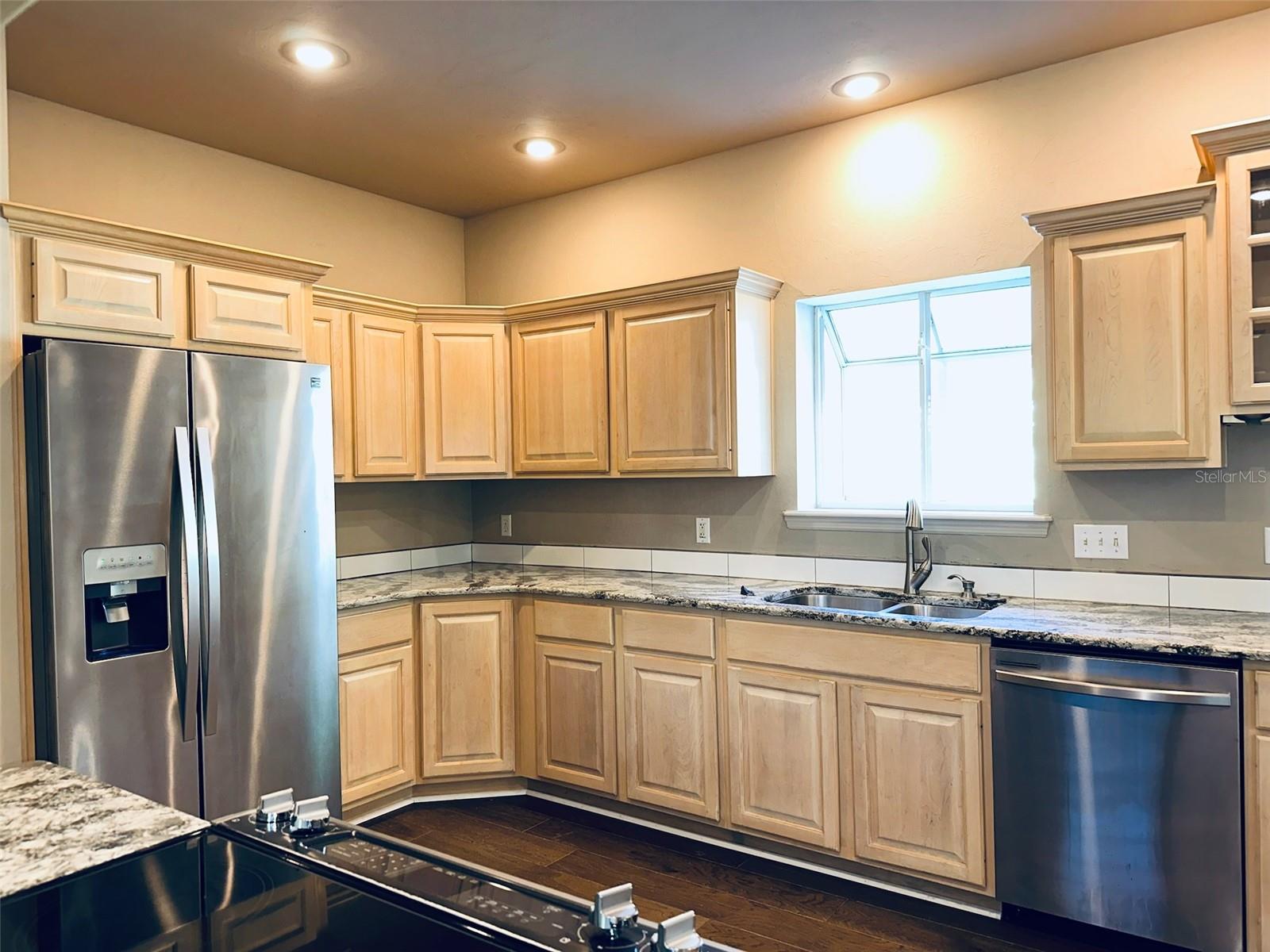 Image 4 of 26 For 10947 Palmetto Boulevard