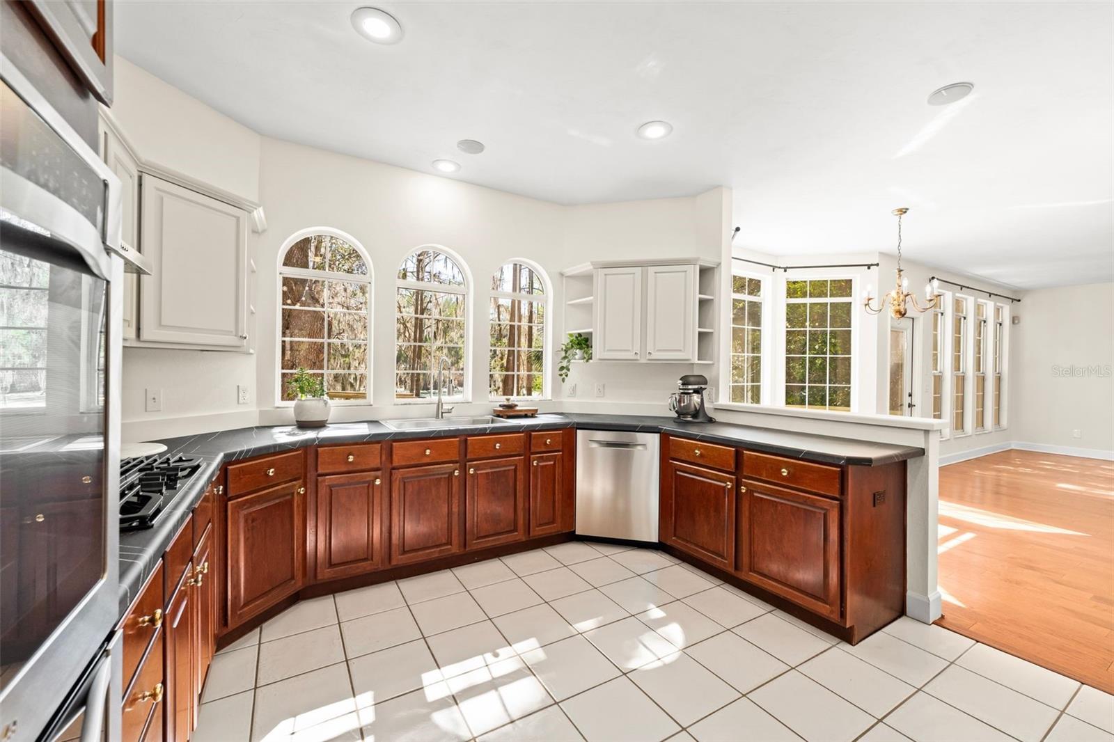 Image 13 of 62 For 3201 58th Boulevard