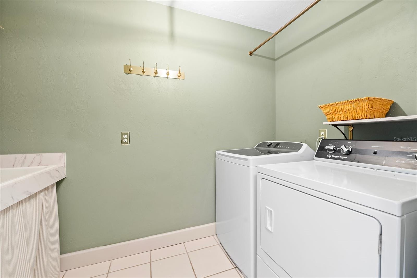 Image 25 of 62 For 3201 58th Boulevard