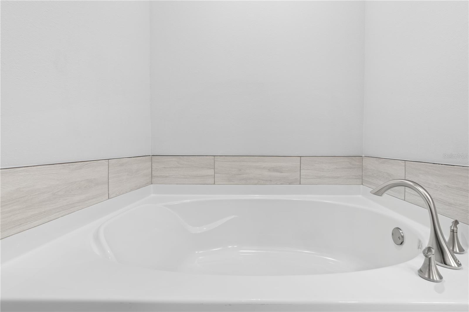 Image 15 of 21 For 13658 150th Circle