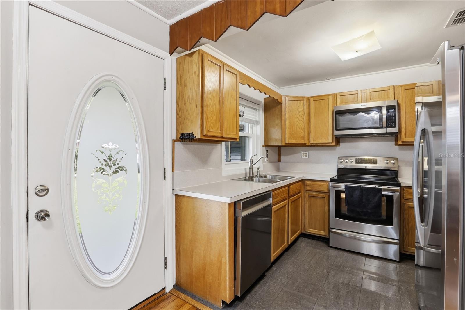 Image 10 of 60 For 8096 County Road 18