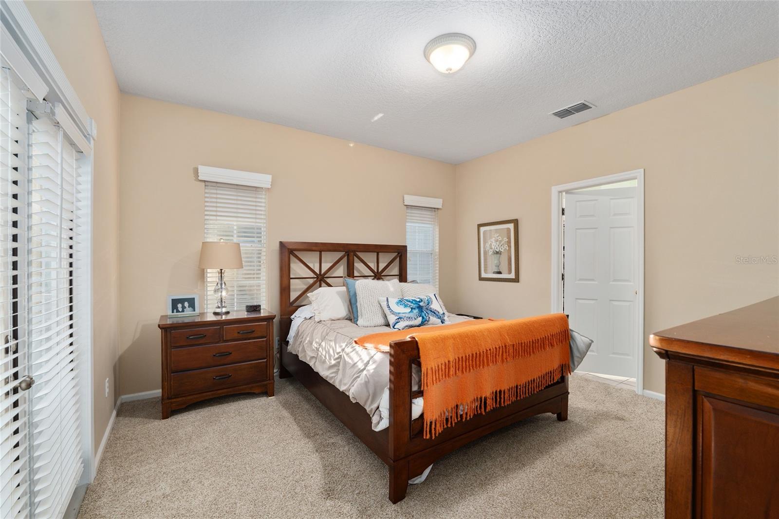 Image 20 of 38 For 3941 8th Avenue