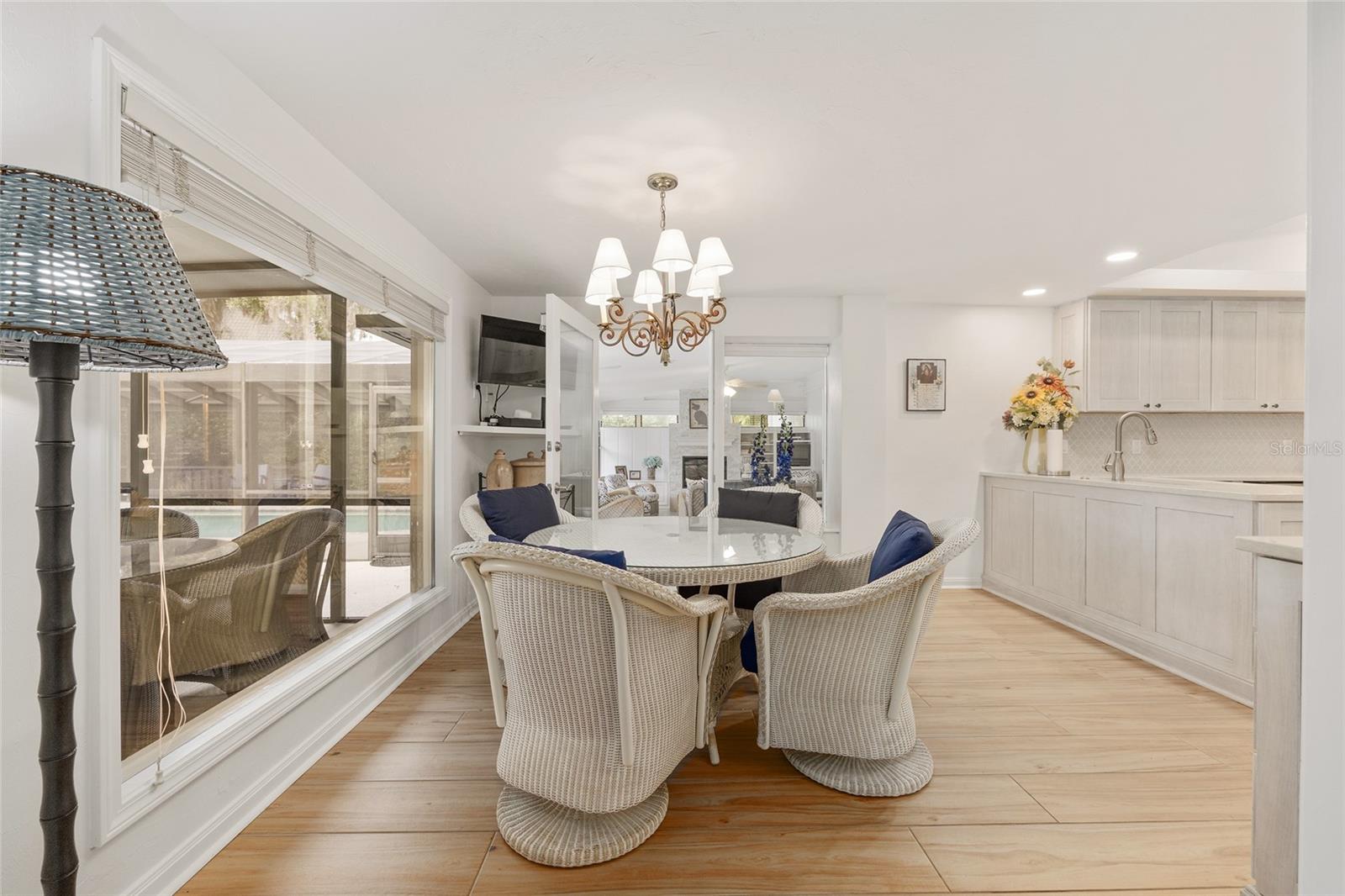 Image 10 of 78 For 715 Seminole Ridge Road 1