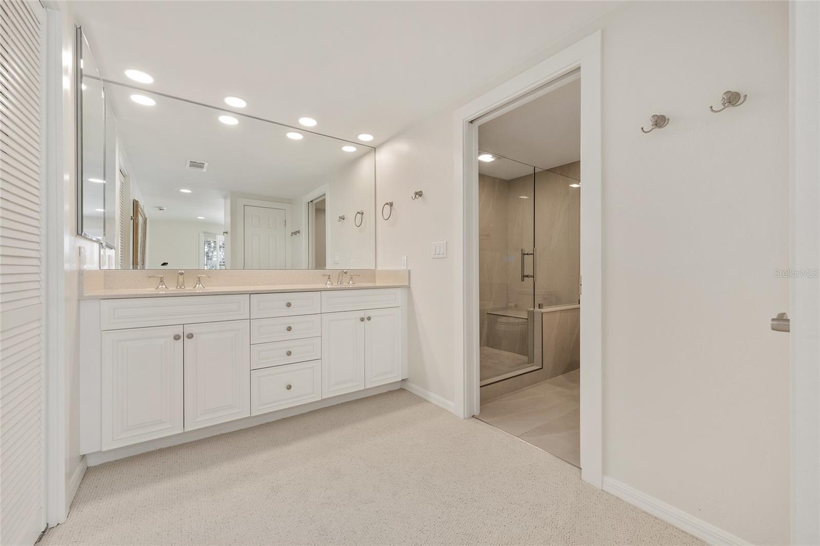 Image 31 of 78 For 715 Seminole Ridge Road 1