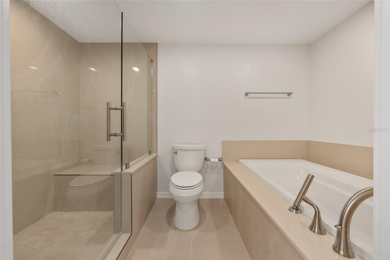 Image 32 of 78 For 715 Seminole Ridge Road 1