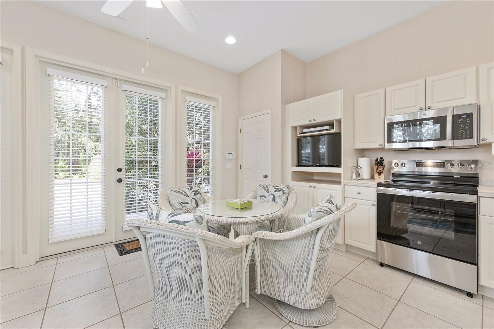 Image 63 of 78 For 715 Seminole Ridge Road 1