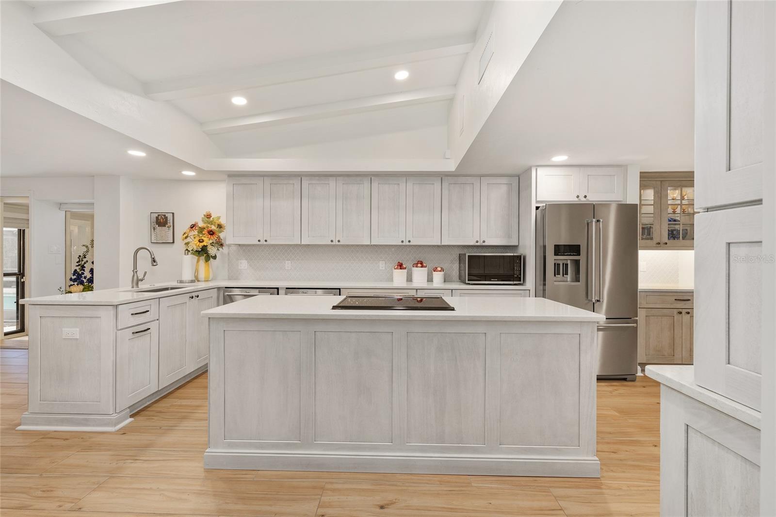 Image 7 of 78 For 715 Seminole Ridge Road 1