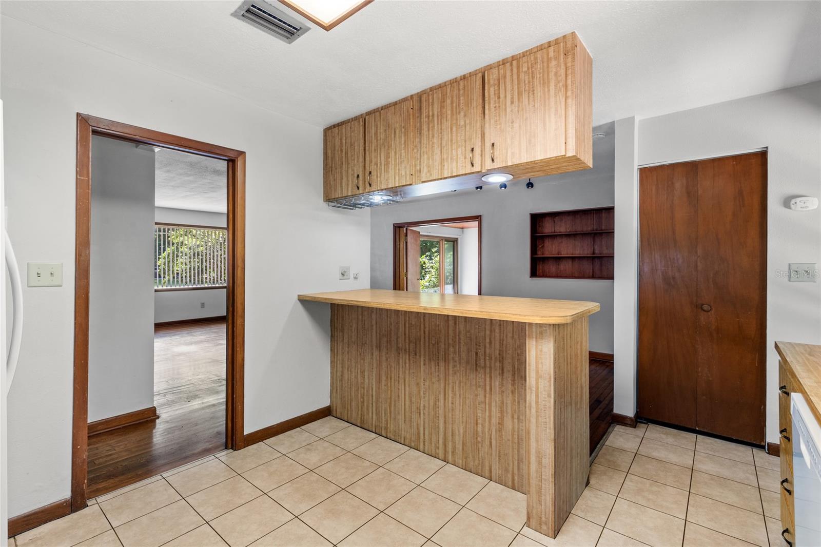 Image 14 of 26 For 2256 9th Place