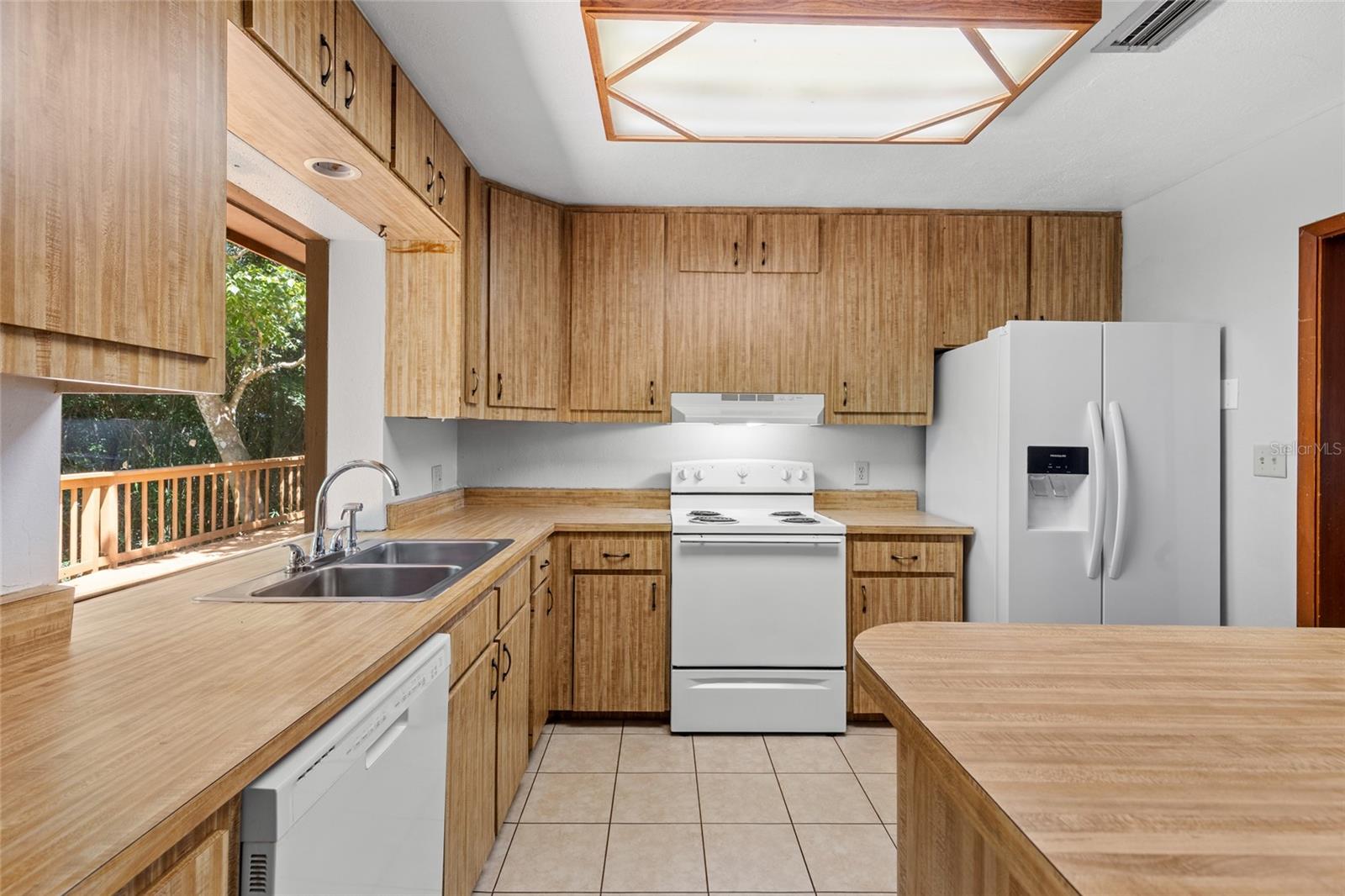 Image 15 of 26 For 2256 9th Place