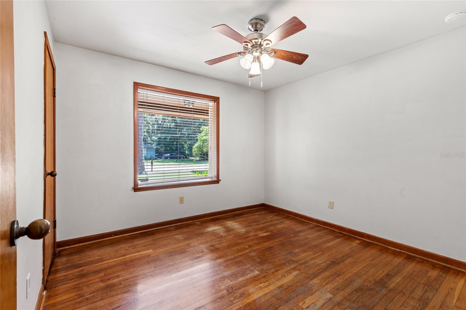 Image 16 of 26 For 2256 9th Place