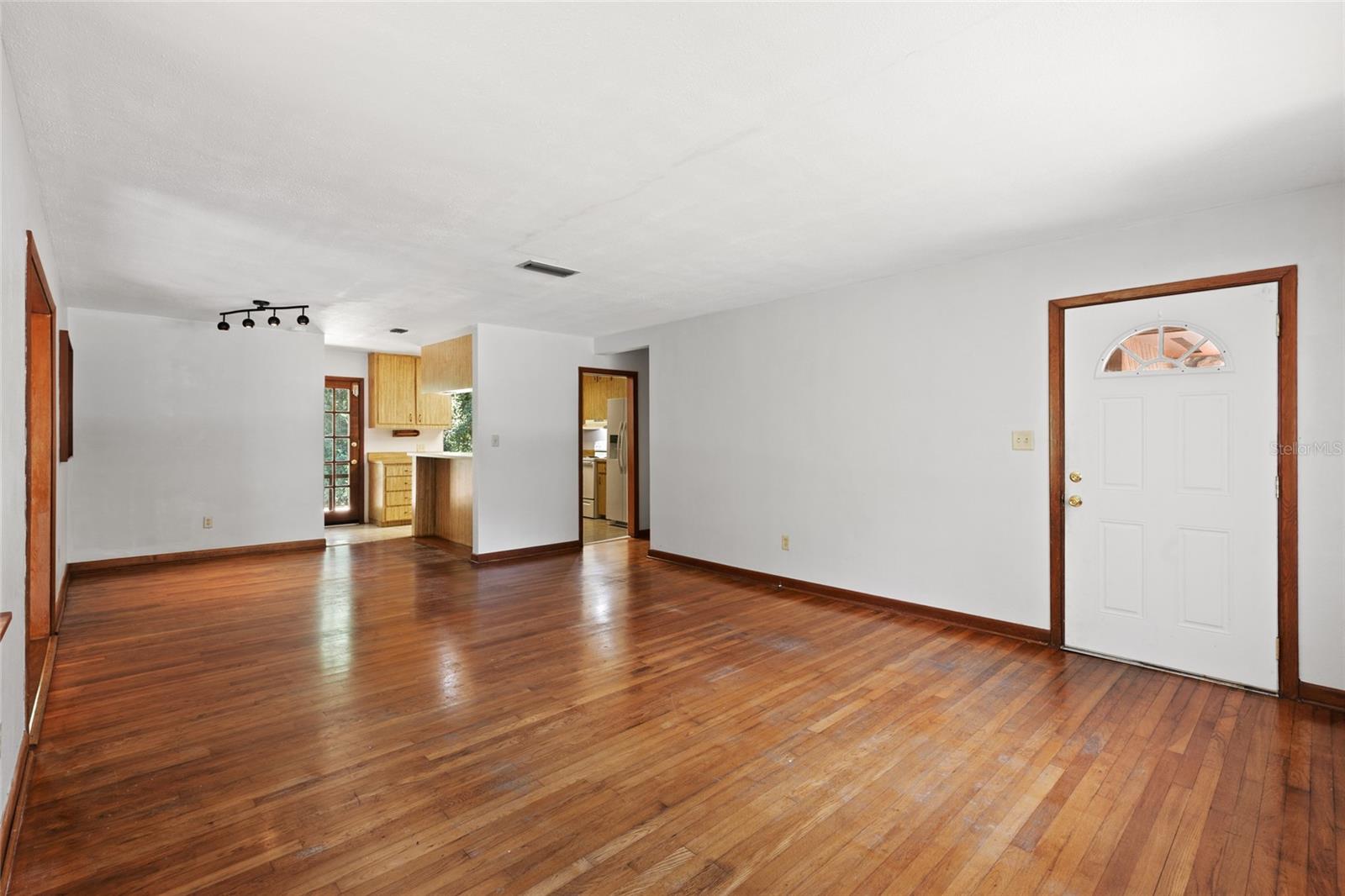 Image 5 of 26 For 2256 9th Place