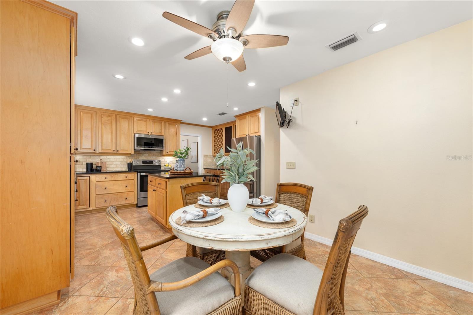 Image 23 of 83 For 3602 84th Street